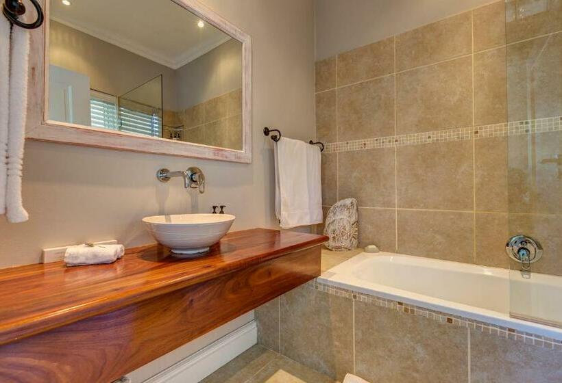 家庭间, Amanzi Island Boutique