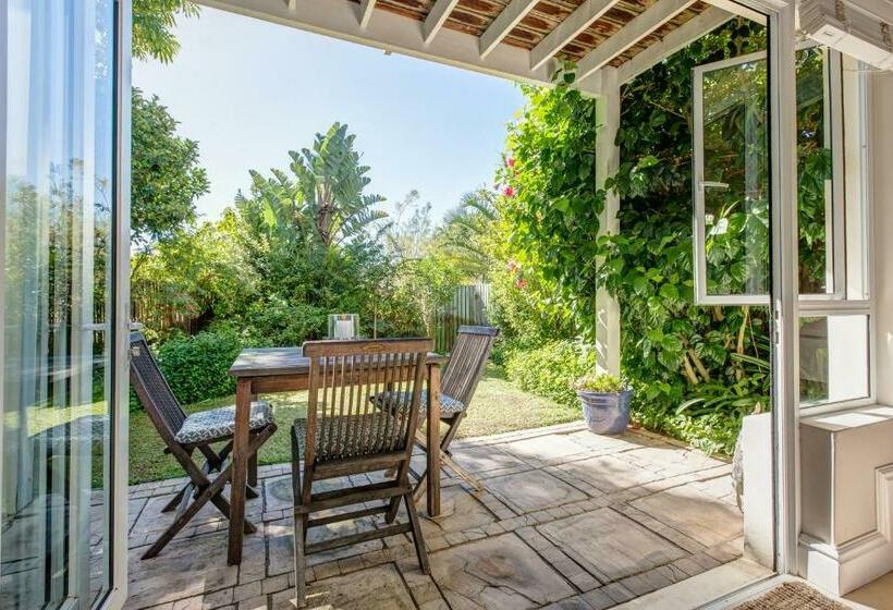 家庭间, Amanzi Island Boutique