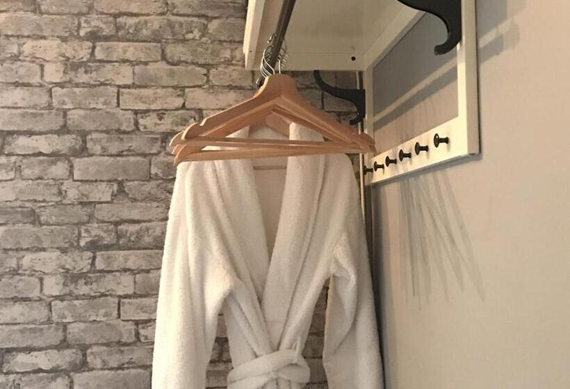 패밀리 룸, Kingsmere Guest House