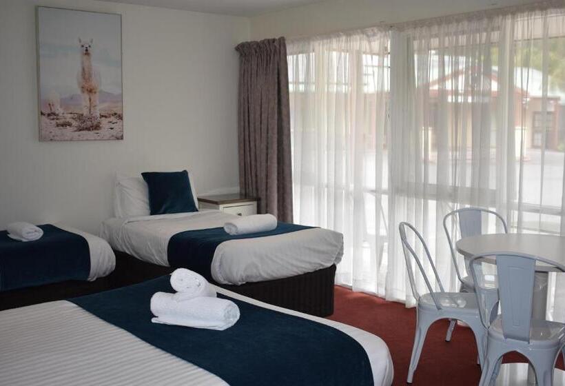 חדר משפחתי, Sanctuary House Resort Motel