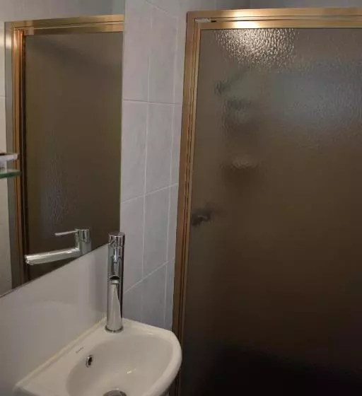 ファミリールーム, Sanctuary House Resort Motel