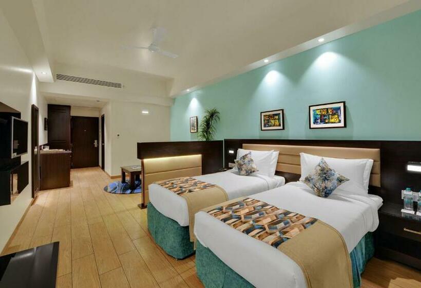 חדר סופריור עם מיטת קינג, The Fern Kesarval Hotel & Spa, Verna Plateau   Goa