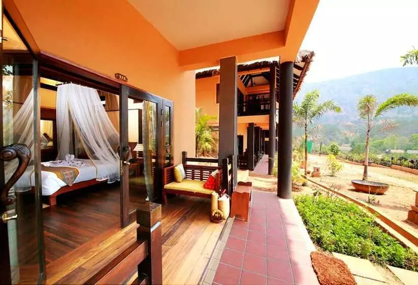 ویلای لوکس 1 خوابه, The Hotel Kalaw Hill Lodge