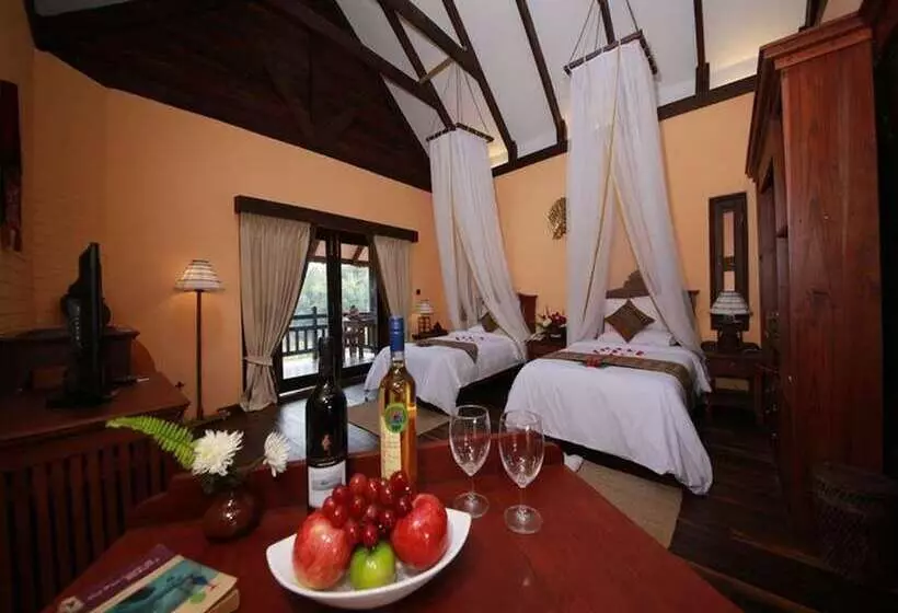 ویلای لوکس 1 خوابه, The Hotel Kalaw Hill Lodge