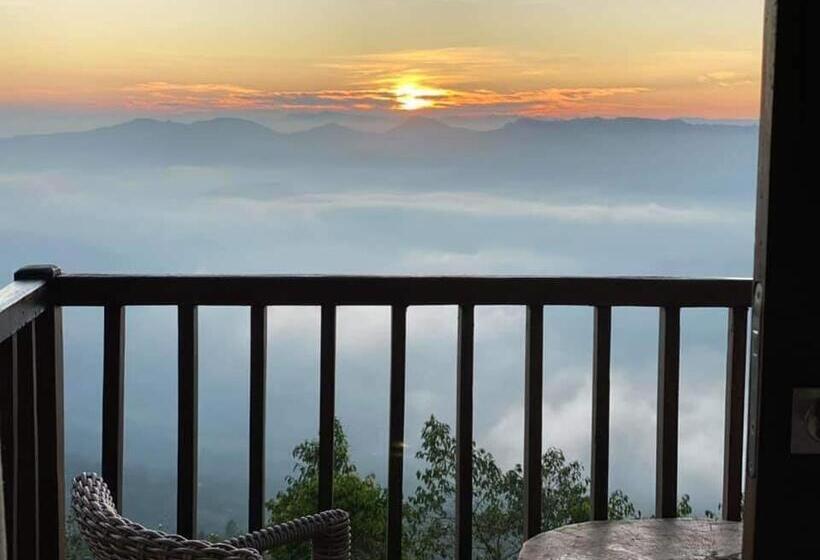 バルコニー付きスタンダードトリプルルーム, The Grand Hills