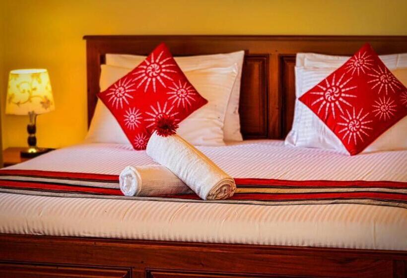 バルコニー付きスタンダードトリプルルーム, The Grand Hills