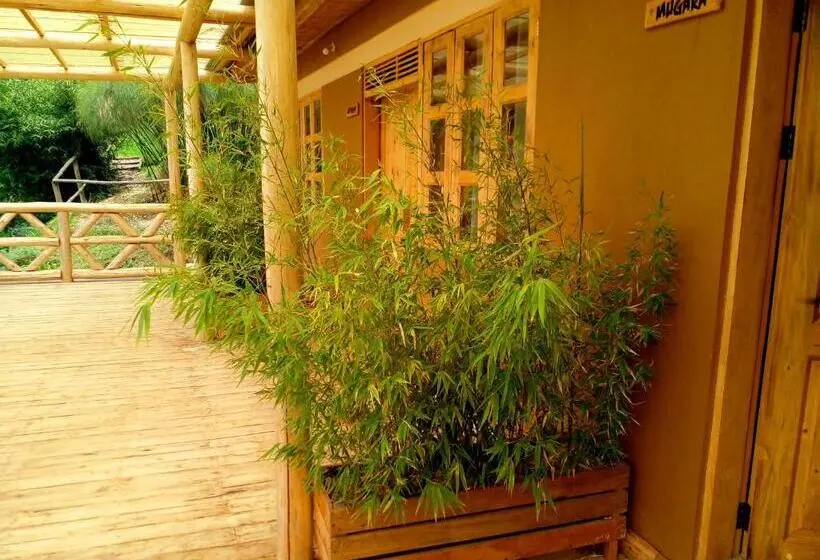 スタンダードシングルルーム, Keije Resort Bunyonyi