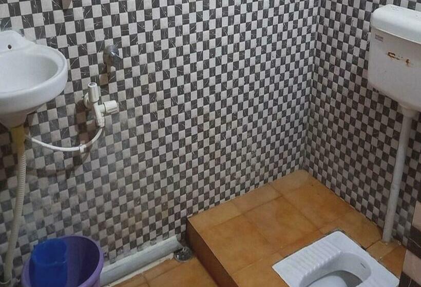 غرفة كلاسيكية ثلاثية, Oyo 80932 Rr Guest House