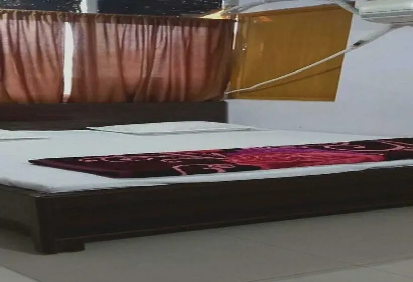 デラックストリプルルーム, Oyo 80932 Rr Guest House