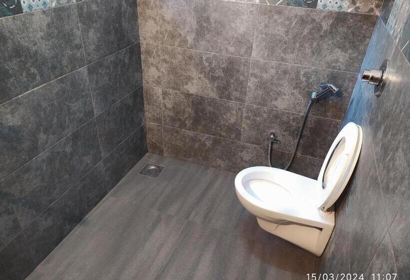 Habitación Triple Deluxe, Swizel S Stays