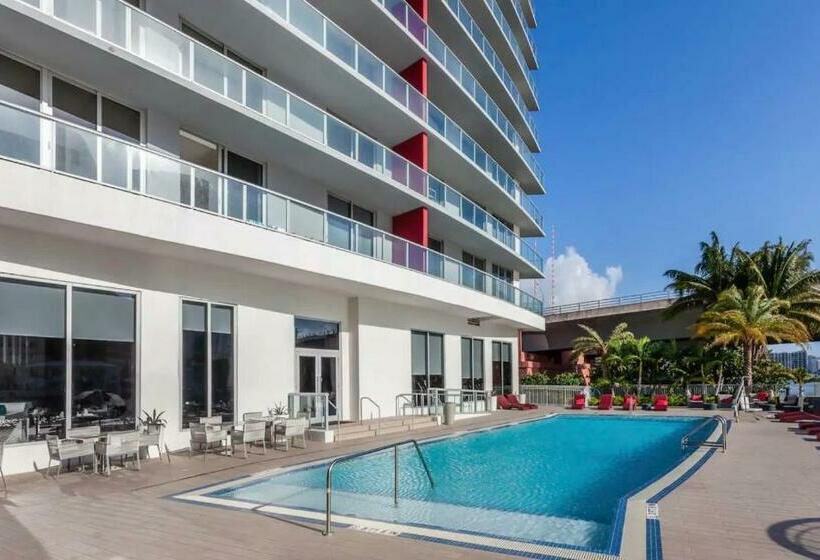 1间卧室的房子, Spectacular View With Balcony, Pool, Near Beach