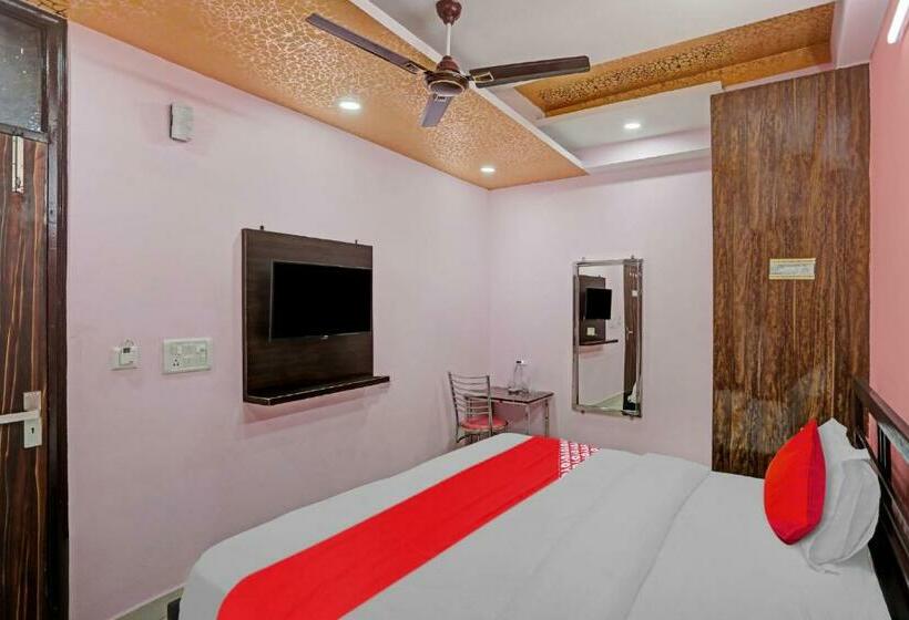 Camera Standard, Flagship Prima Palace