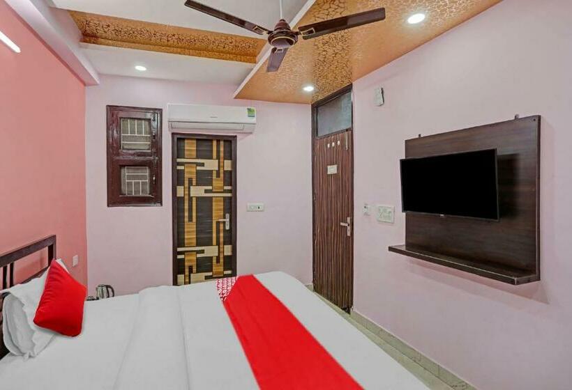 Camera Standard, Flagship Prima Palace