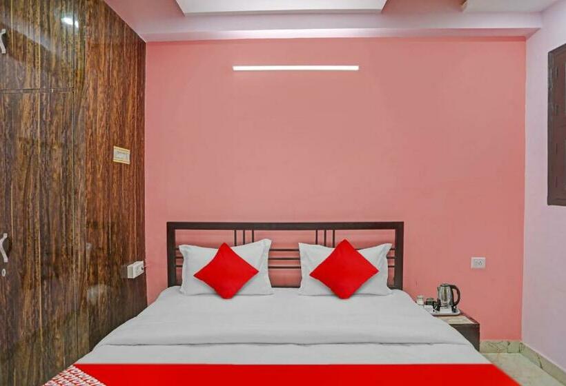 Camera Standard, Flagship Prima Palace