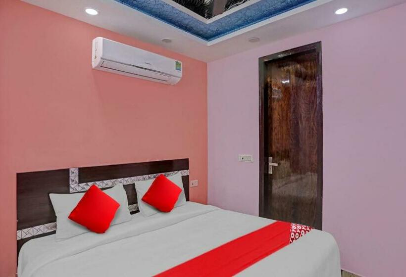 Camera Standard, Flagship Prima Palace