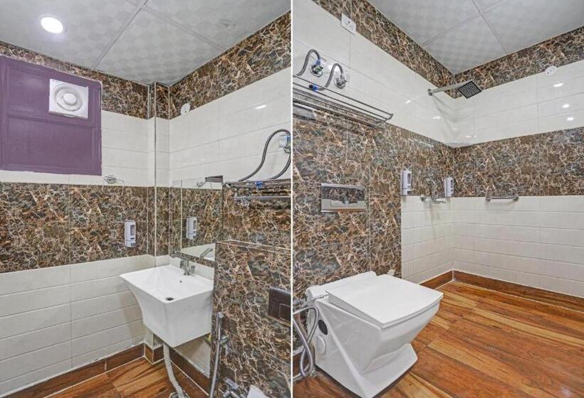 Camera Standard, Flagship Prima Palace