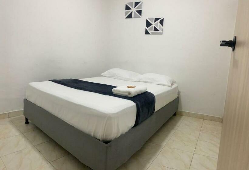 Номер Стандарт, Imperial House