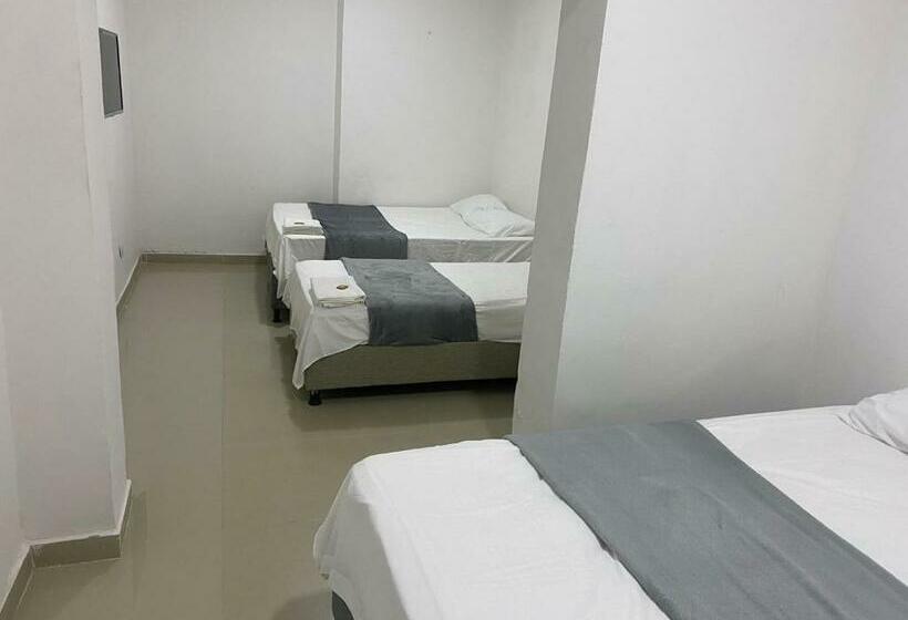 Семейный Номер, Imperial House