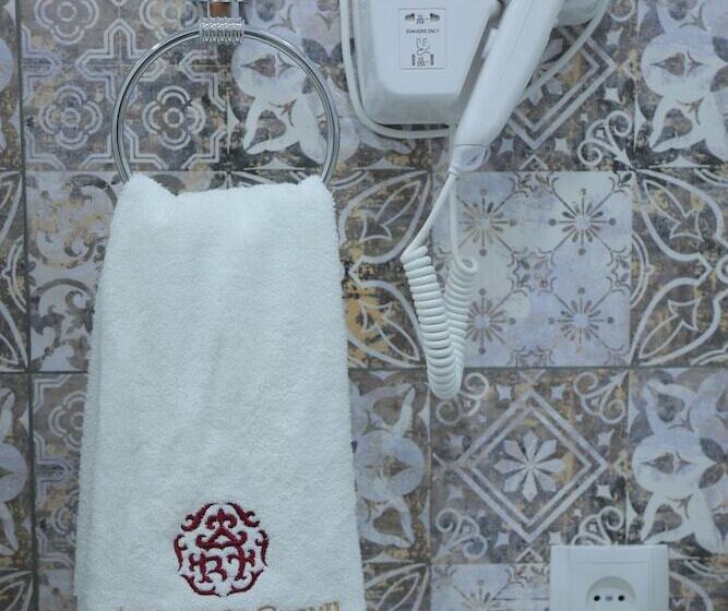 Quarto Estandar, The Art