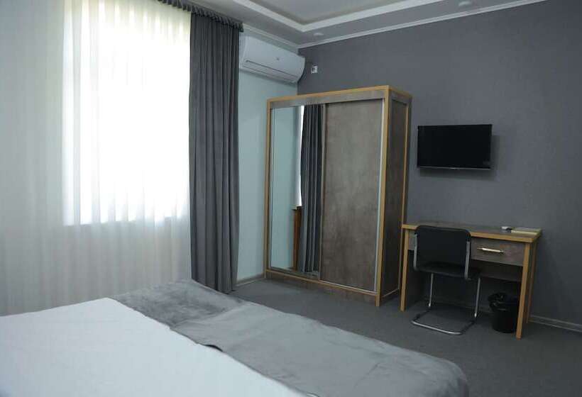 Quarto Estandar, The Art