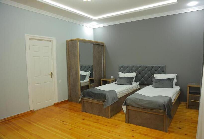 Quarto Estandar, The Art