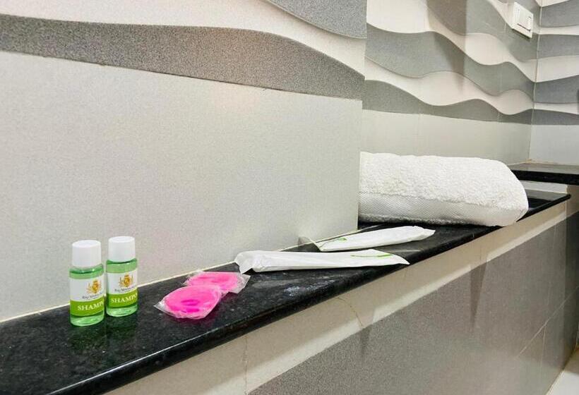 اتاق استاندارد با چشم‌انداز استخر, R M Resort   Luxury Rooms With Pool