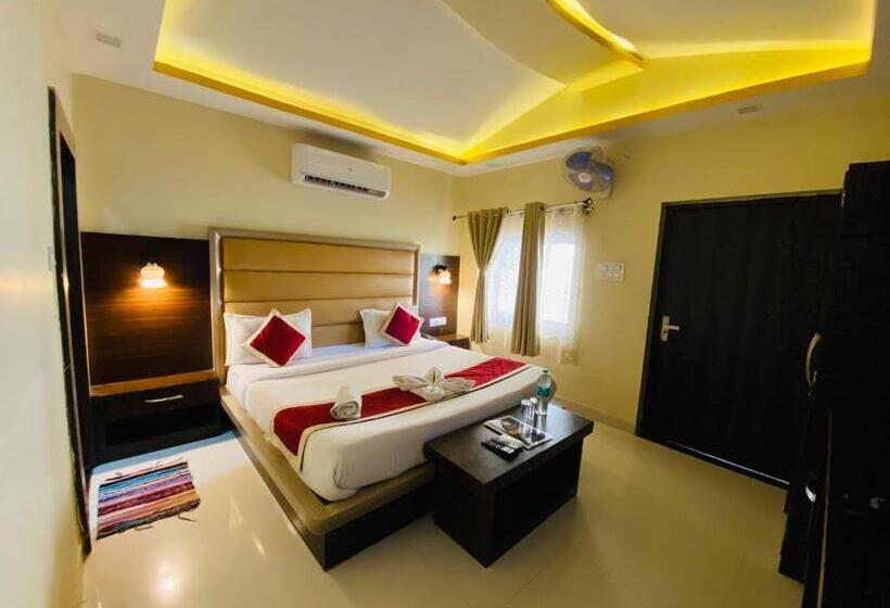 اتاق استاندارد با چشم‌انداز استخر, R M Resort   Luxury Rooms With Pool