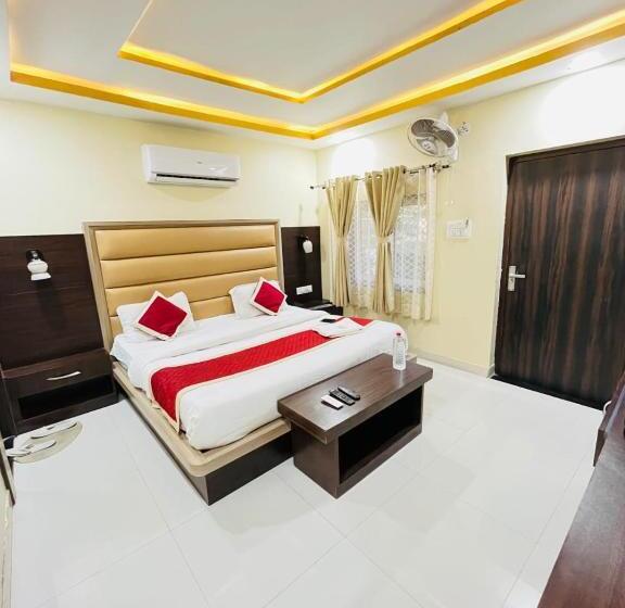 اتاق استاندارد با چشم‌انداز استخر, R M Resort   Luxury Rooms With Pool