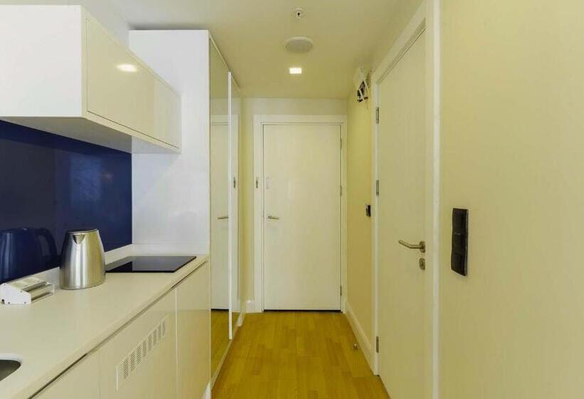 استودیو استاندارد با تخت کینگ, Elegance Sea View Aparthotel In Orbi City Batumi