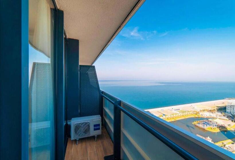 استودیو استاندارد با تخت کینگ, Elegance Sea View Aparthotel In Orbi City Batumi