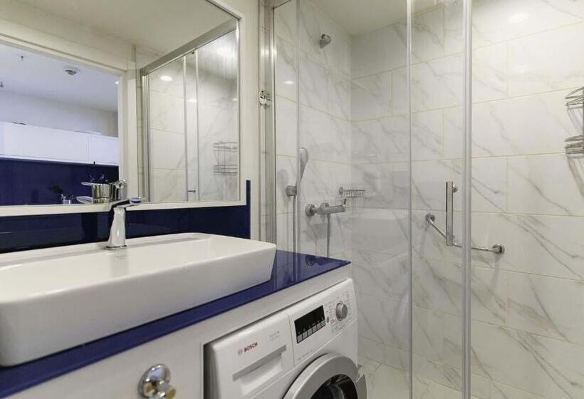 استودیو استاندارد با تخت کینگ, Elegance Sea View Aparthotel In Orbi City Batumi