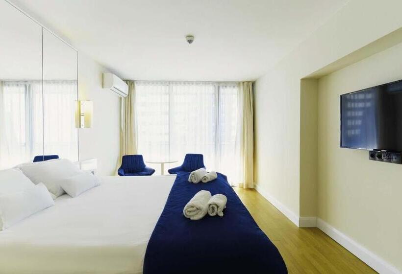 استودیو استاندارد با تخت کینگ, Elegance Sea View Aparthotel In Orbi City Batumi