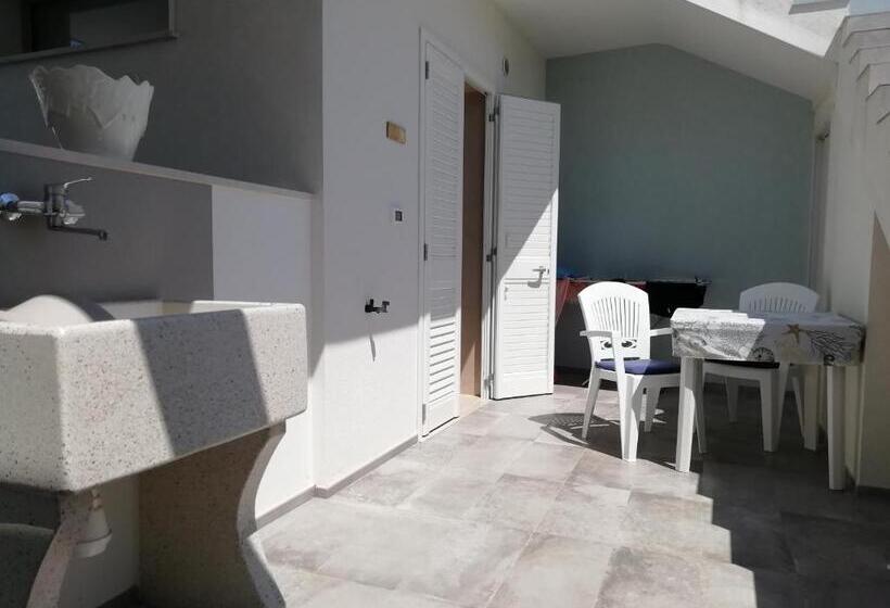 Standard Triple Room with Terrace, B&b Dream Porto Cesareo