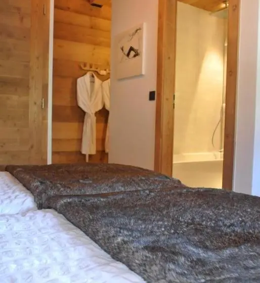 Perhehuone, Chalet Teleporte B&b