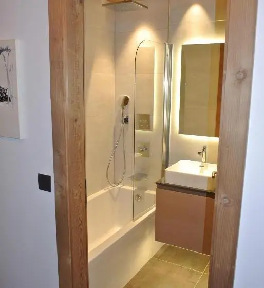 Perhehuone, Chalet Teleporte B&b