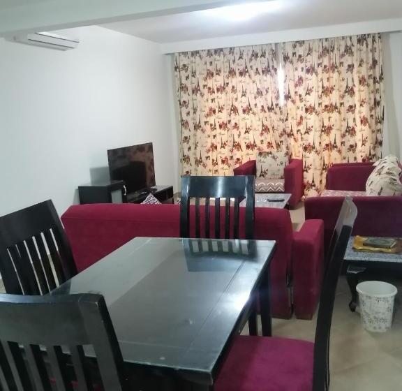 آپارتمان 1 خوابه با چشم‌انداز دریا, Porto Marina