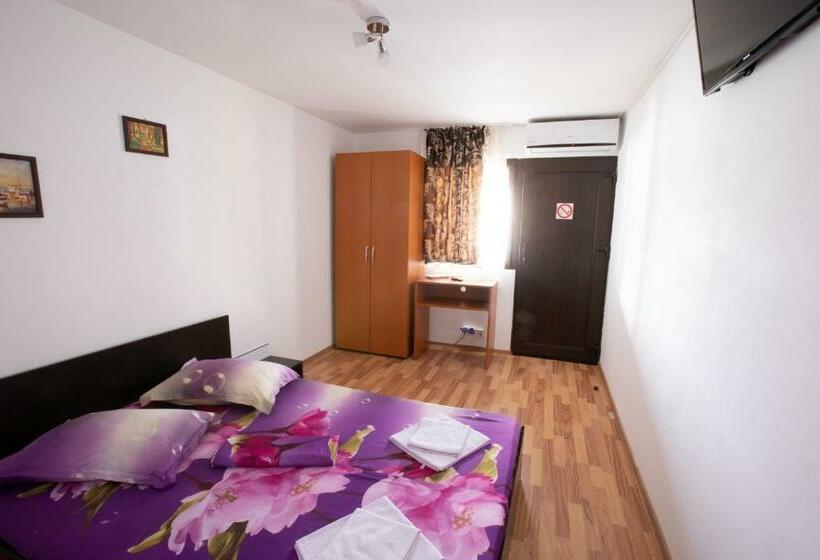 اتاق استاندارد با چشمانداز دریاچه, Casa Camelia