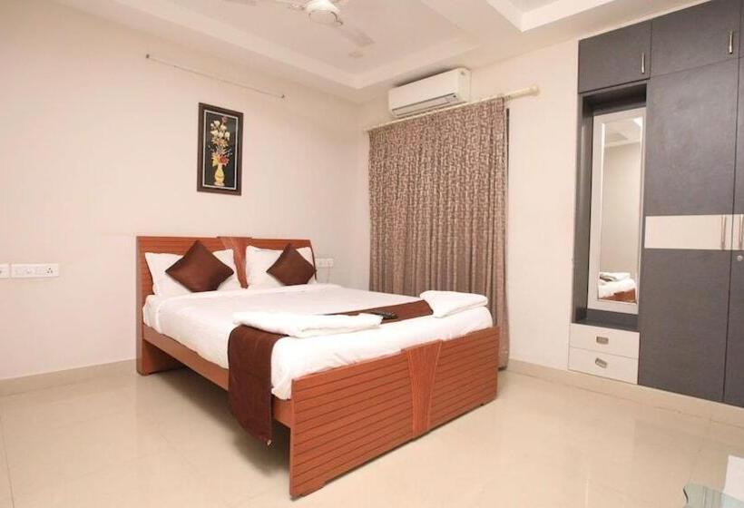 Quarto Deluxe, R Hotels Rithikha Inn Porur