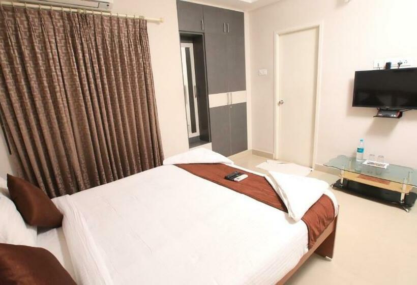 Quarto Deluxe, R Hotels Rithikha Inn Porur