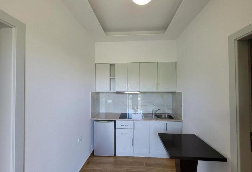 آپارتمان لوکس 1 خوابه, Villa Jiota