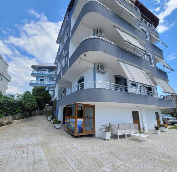 带大床的标准间, Villa Jiota