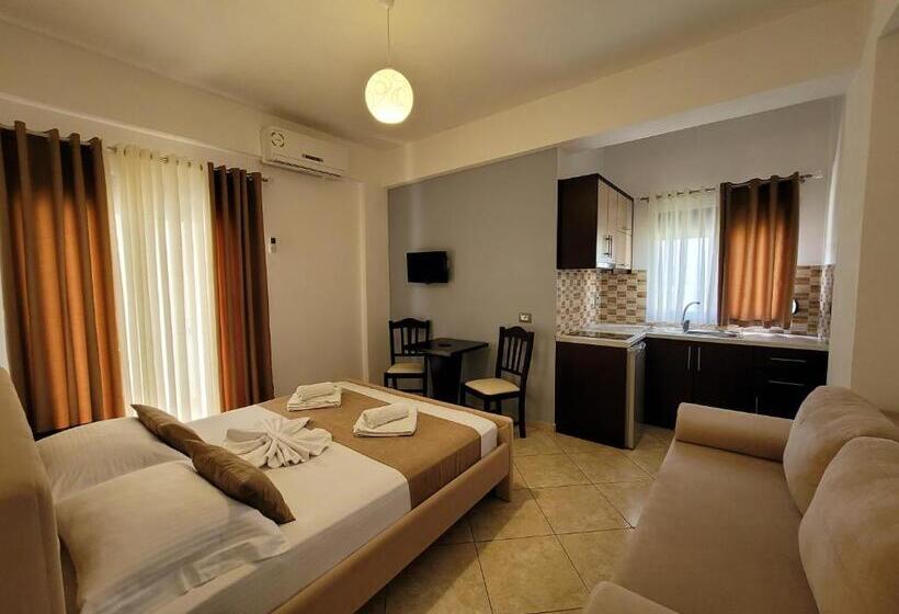 اتاق سوپریور سه تخته, Villa Jiota