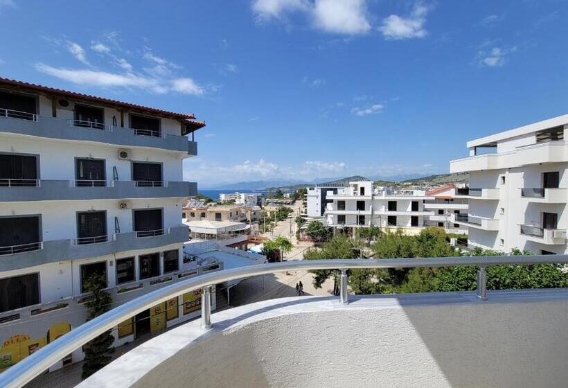 اتاق سوپریور سه تخته, Villa Jiota