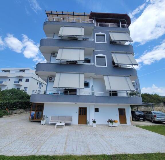 带海景的复工套房, Villa Jiota