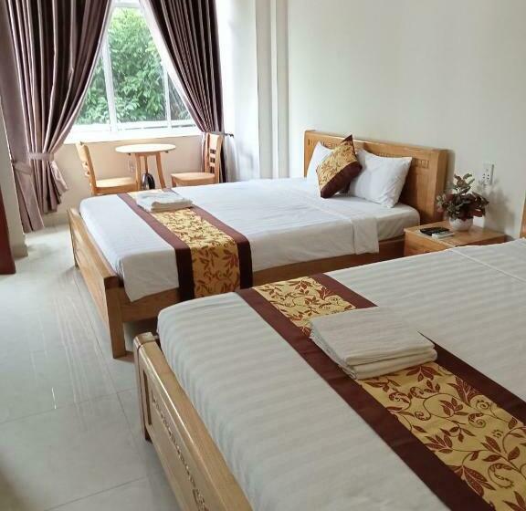 اتاق استاندارد چهار تخته, Khách Sạn Trọng Tín