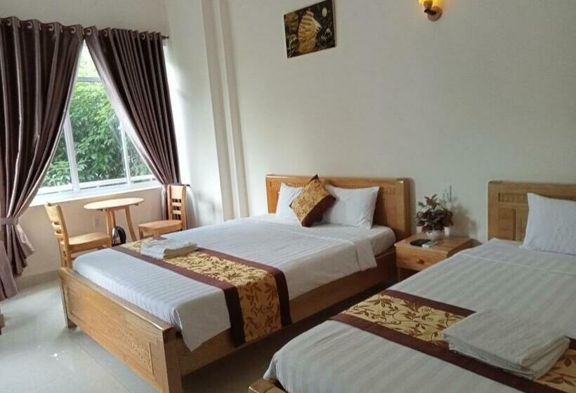 اتاق استاندارد چهار تخته, Khách Sạn Trọng Tín