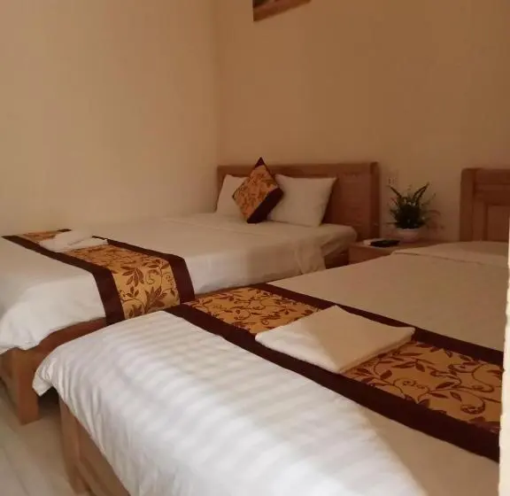 اتاق استاندارد سه نفره, Khách Sạn Trọng Tín
