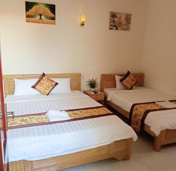 اتاق استاندارد سه نفره, Khách Sạn Trọng Tín