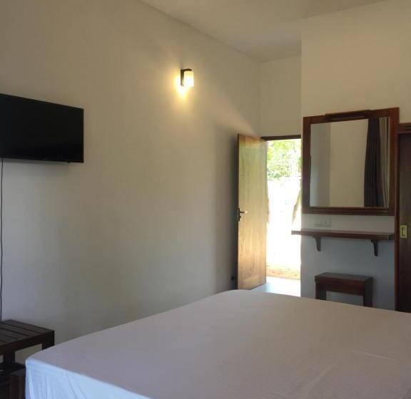 Номер Стандарт, Saffron Lake Yala