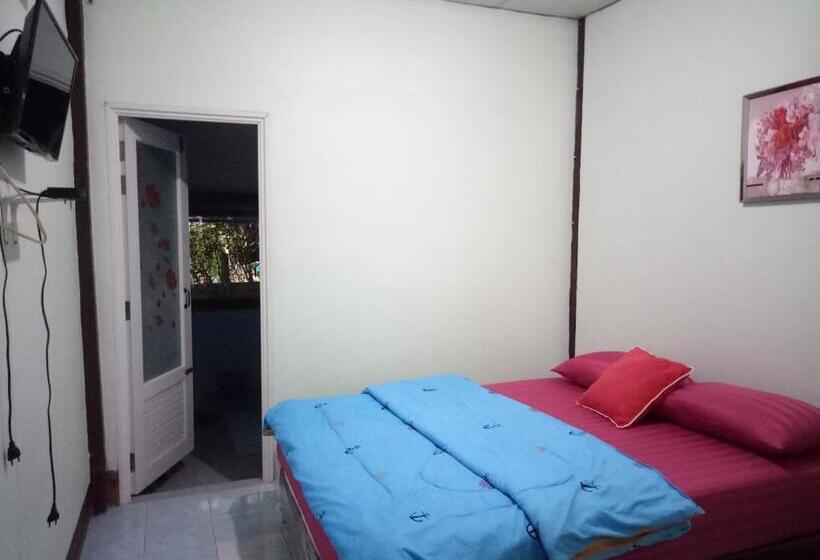 Family Room, Baan Wang Kaew